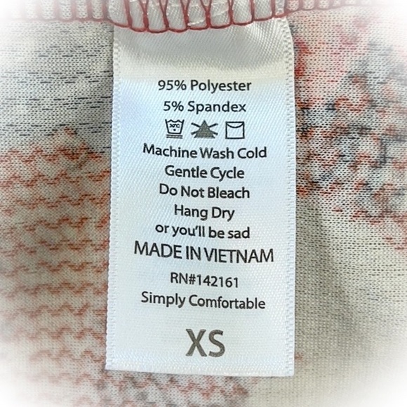 💕NWT Lularoe Amelia Dress with pockets Fit & Flare Red Floral & Paisley Design - Picture 14 of 15